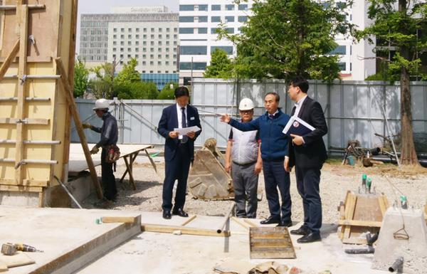 이현규 제2부시장, 도심 수소충전소 공사현장 점검 이현규 제2부시장, 도심 수소충전소 공사현장 점검 (1).jpg