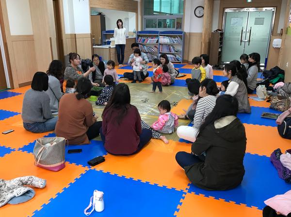 창원시, 나눔터서 친구와 마음껏 표현하며 놀아요창원시, 나눔터서 친구와 마음껏 표현하며 놀아요!  (2).jpg