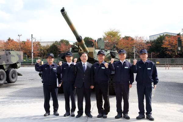 허성무 시장, 미래산업 선도기업 현대로템(주) 방문.허성무 시장, 미래산업 선도기업 현대로템(주) 방문.jpg