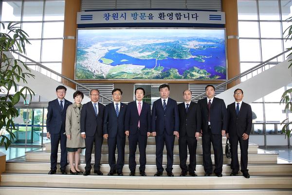 중국 웨이난시 방문단, 창원시 국화 향에 취하고 스포츠에 빠지고 (창원시 인사조직과) (2).중국 웨이난시 방문단, 창원시 국화 향에 취하고 스포츠에 빠지고 (창원시 인사조직과) (2).jpg