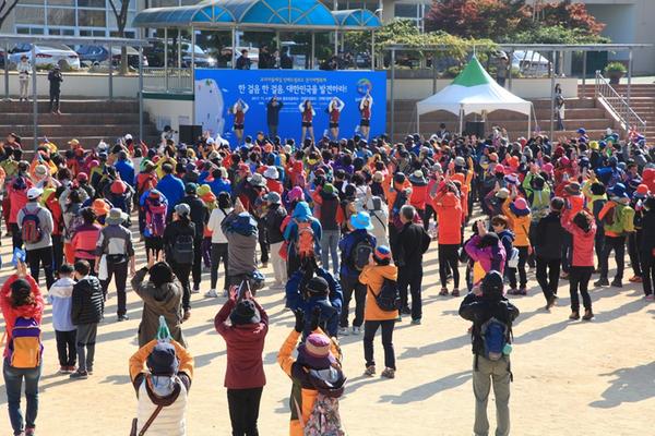         창원시, 오는 20일&lsquo;코리아둘레길 걷기축제&rsquo; 개최(지난해 모습).창원시, 오는 20일‘코리아둘레길 걷기축제’ 개최(지난해 모습).jpg