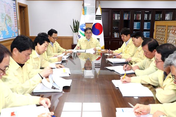              태풍&lsquo;콩레이&rsquo;피해 예방 대비 밤샘 근무로 총력 태풍‘콩레이’피해 예방 대비 밤샘 근무로 총력 (시민안전과) 1.jpg