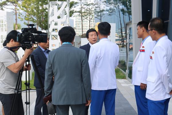                                           창원 떠나는 북한 사격선수단창원 떠나는 북한 사격선수단.jpg