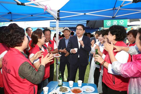                          창원시, 이통장연합회 한마음다짐대회 성황리 열려.창원시, 이통장연합회 한마음다짐대회 성황리 열려.jpg