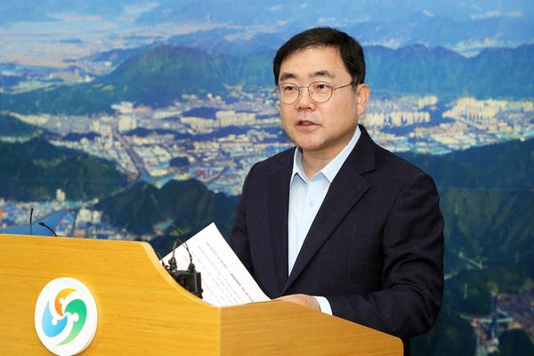                                 허성무 창원시장 브리핑허성무 창원시장 브리핑(7.25) (2).jpg