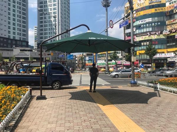                             창원 시가지 폭염대비 그늘막 쉼터 대폭 늘렸다창원 시가지 폭염대비 그늘막 쉼터 대폭 늘렸다.jpg
