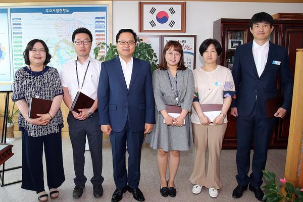              창원시&lsquo;이달(5월)의 베스트공무원&rsquo;선정‧시상창원시‘이달(5월)의 베스트공무원’선정‧시상.jpg