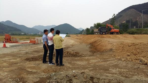             동전일반산업단지 진입도로 확장 공사장 특별점검 실시 동전일반산업단지 진입도로 확장 공사장 특별점검 실시 (2).jpg