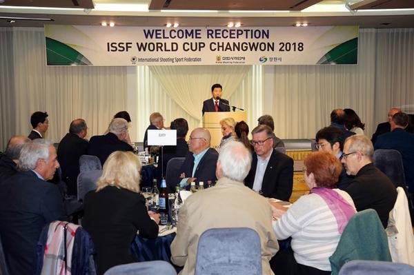                  국제사격연맹(ISSF) 임원&middot;심판진 환영만찬 국제사격연맹(ISSF) 임원·심판진 환영만찬 (1).jpg