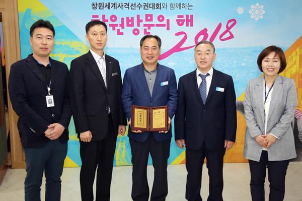                            이달(4월)의 베스트공무원크기변환_이달(4월)의 베스트공무원.jpg