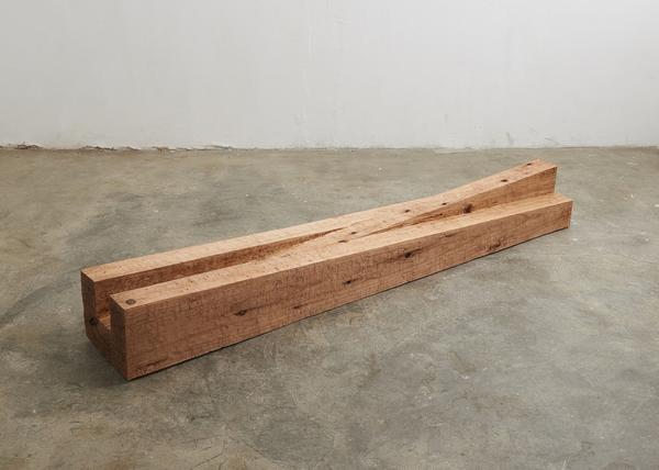                        이수홍. 25.요철197x 23x30cm,wood, 2017이수홍. 25.요철197x 23x30cm,wood, 2017.jpg