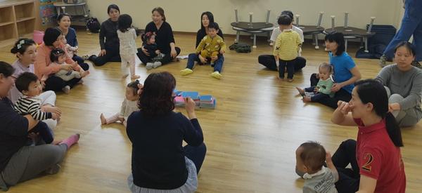                      공동육아나눔터 프로그램 활동 공동육아나눔터 프로그램 활동 (2).jpg