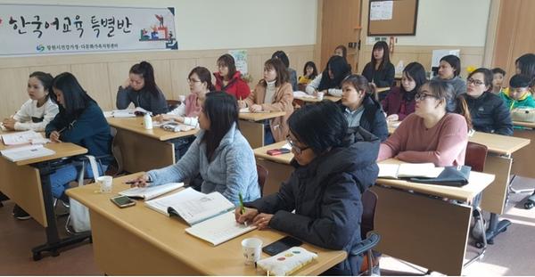                                           국적취득대비반 (1)국적취득대비반 (1).jpg