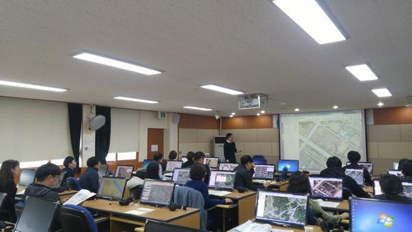     도시정보시스템(UIS) 직원 교육 (1)도시정보시스템(UIS) 직원 교육 (1).jpg