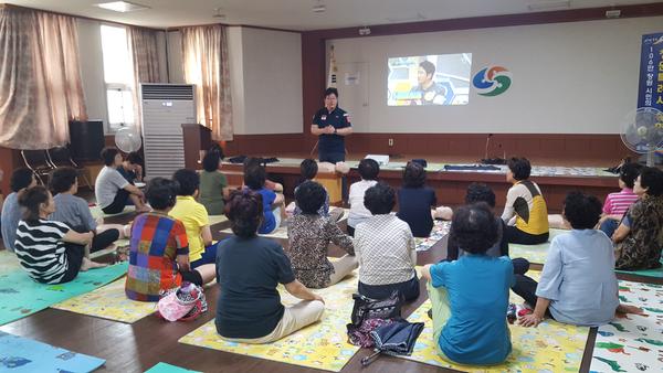 심폐소생술 교육 사진
