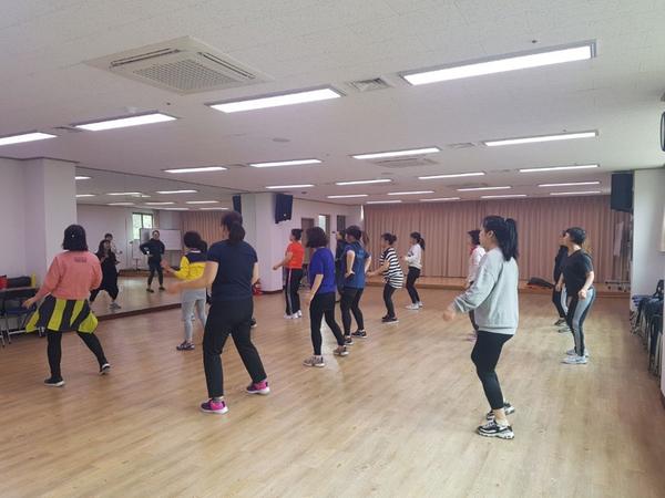 웅남동주민자치센터 줌바댄스 개강(1)