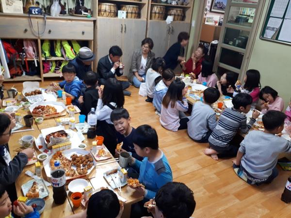 센터장님과 아동들과 즐거운 시간
