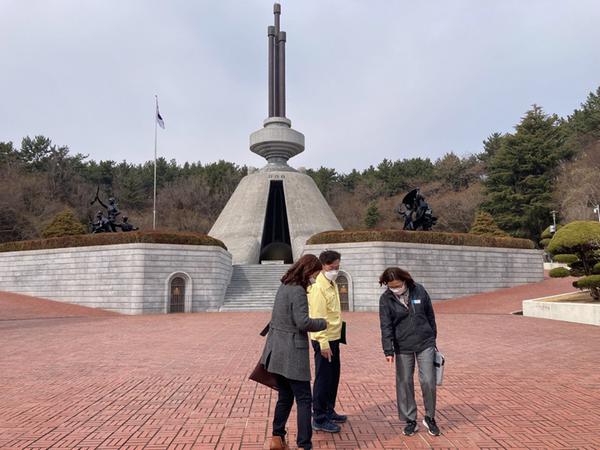 2022. 3. 10.(목) 실시한 창원충혼탑 시설물 정비 및 조경관리 사업 현장행정 관련 보도자료입니다.