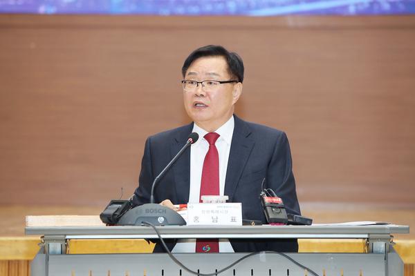 창원특례시, 미래 50년 여는 혁신성장의 길로 전력 질주★창원특례시, 미래 50년 여는 혁신성장의 길로 전력 질주(정책기획관) (1).jpg