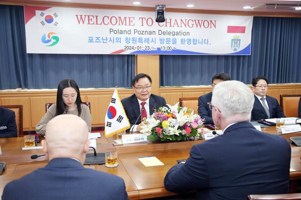 홍남표 시장, “포즈난시와 알찬 협력 이뤄... 후속조치도 면밀하게”1. 홍남표창원시장환담.jpg