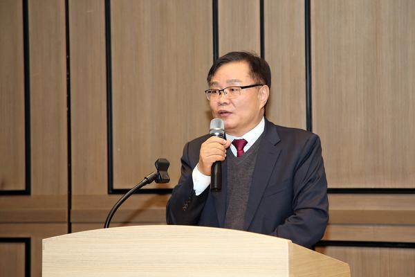 홍남표 시장 “경남대‧창원대 링크3.0 사업단... 지역기업 인재공급에 큰 역할 해주시길”★홍남표 창원시장 경남대창원대 링크 사업단 CES 성과공유회참석(미래신산업과) (1).jpg