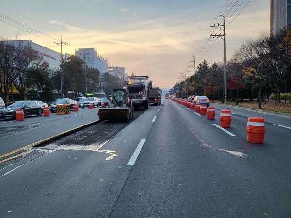 창원시, 원이대로 S-BRT 설치공사 포트홀 긴급 복구 시행창원시, 원이대로 S-BRT 설치공사 포트홀 긴급 복구 시행(신교통추진단).jpg