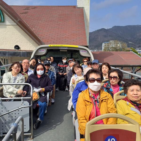 진해군항제 시티투어버스 성황리에 마무리, 5,500여 명 탑승진해군항제 시티투어버스 성황리에 마무리, 5,500여 명 탑승(관광과) (1).jpg