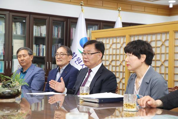 창원특례시, 원이대로 S-BRT 개통 앞두고 시내버스 종사자와 공감대 형성★창원특례시, 원이대로 S-BRT 개통 앞두고 시내버스 종사자와 공감대 형성(버스운영과) (1).jpg