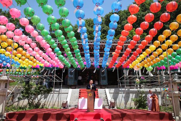 홍남표 창원특례시장, 부처님오신날 봉축 법요식 축하