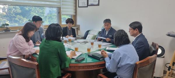 창원특례시 롯데백화점(마산점) 폐점 대응 T/F팀 대책회의창원특례시 롯데백화점(마산점) 폐점 대응 TF팀 대책회의(지역경제과).jpg