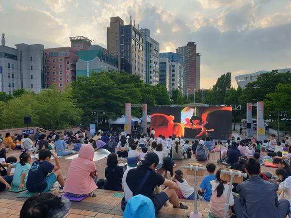 온 가족이 함께하는 제17회 창원환경영화제 열려온 가족이 함께하는 제17회 창원환경영화제 열려(환경정책과) (1).jpg