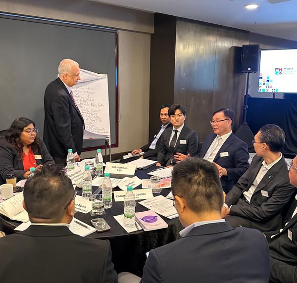 홍남표 창원특례시장, 세계 최고의 프로젝트 경영 전문가들과 교류★홍남표 창원특례시장, 세계 최고의 프로젝트 경영 전문가들과 교류(투자유치단) (1).jpg