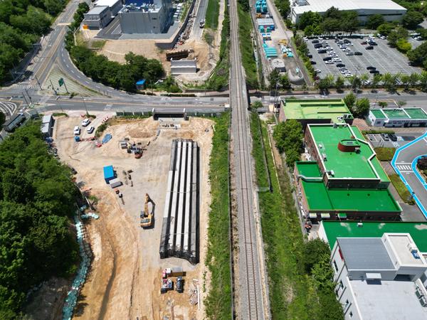 8월4일(일) 상복교차로 일원 차선 전면 통제...상복교 거더 설치공사8월4일(일) 상복교차로 일원 차선 전면 통제...상복교 거더 설치공사(도시개발사업과).JPG