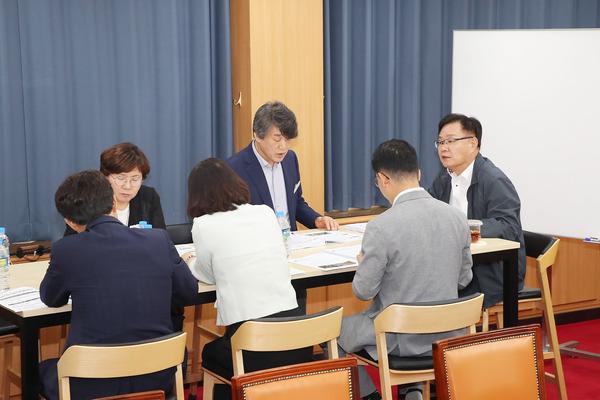 홍남표 창원특례시장, 생활밀착형 사업 우선순위 토론회 개최★홍남표 창원특례시장, 생활밀착형 사업 우선순위 토론회 개최(자치행정과) (1).jpg