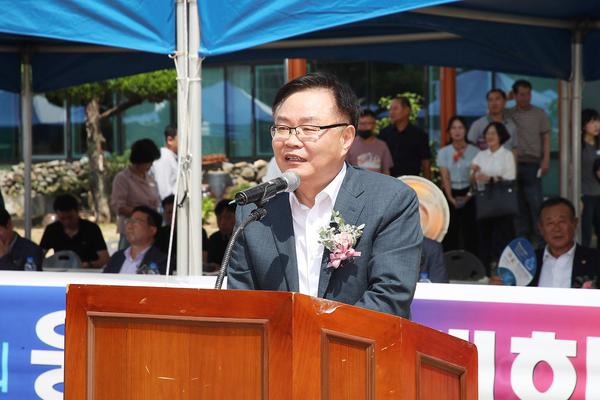 홍남표 창원특례시장, 8·15 광복기념 제77회 웅천체육대회 참석★홍남표 창원특례시장, 8·15 광복기념 제77회 웅천체육대회 참석(진해구 웅천동) (1).jpg