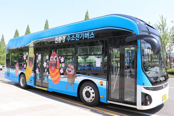 창원형 수소 생태계 조성, 수소산업 활성화 추진★창원형 수소 생태계 조성, 수소산업 활성화 추진(전략산업과) - 사진1 _ 수소산업전반_창원수소버스.jpg