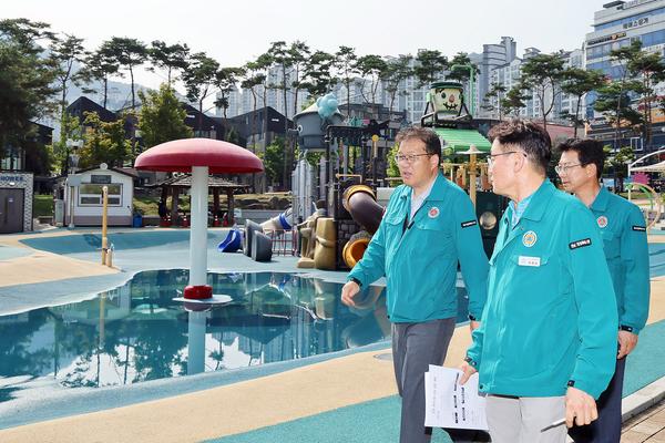 무더위 걱정 없는 창원, 시민 체감형 폭염대책 총력사진1. 북면 감계 물놀이장 현장점검(250708).jpg