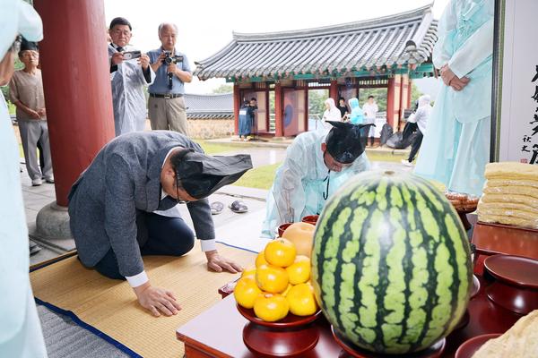 창원특례시,‘광복 80주년’ 애국지사 위패 봉안· 독립운동가 추모비 제막★창원특례시,‘광복 80주년’애국지사 위패 봉안· 독립운동가 추모비 제막(사회복지과) (1).jpg