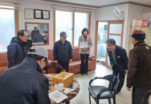 석전동 신임동장 경로당 방문 