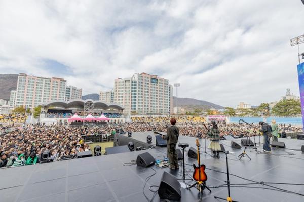 '2025년 체리블라썸뮤직페스티벌' 행사 모습