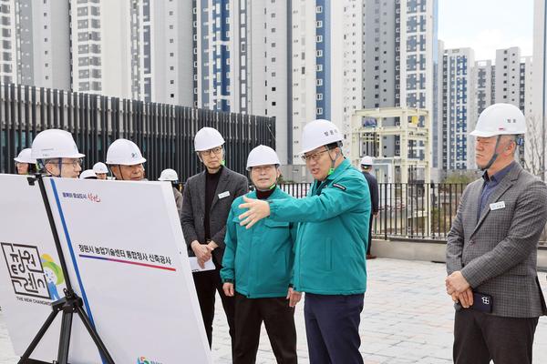 장금용 창원특례시장 권한대행, 농업기술센터 건립 현장 점검★장금용 창원특례시장 권한대행, 농업기술센터 건립 현장 점검(시설공사1과) (1).jpg