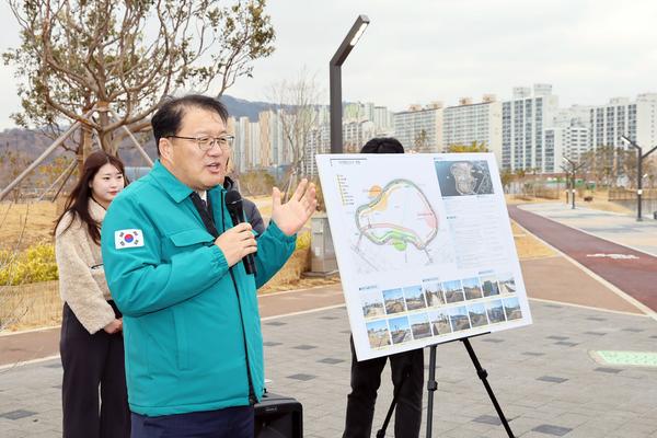 창원특례시, 마산해양신도시 3월 조기 개방 목표… 시민과 합동 점검 나서★창원특례시, 마산해양신도시 3월 조기 개방 목표… 시민과 합동 점검 나서(해양사업과) (3).jpg