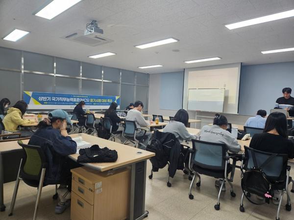 실전모의면접 현장창원특례시,‘취업플랫폼 일자리이음 프로젝트’추진(일자리창출과) (2).jpg