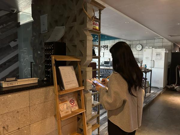 창원특례시, 진해군항제 등 행락철 대비 숙박업소 특별점검 실시창원특례시, 진해군항제 등 행락철 대비 숙박업소 특별점검 실시(보건위생과).jpg