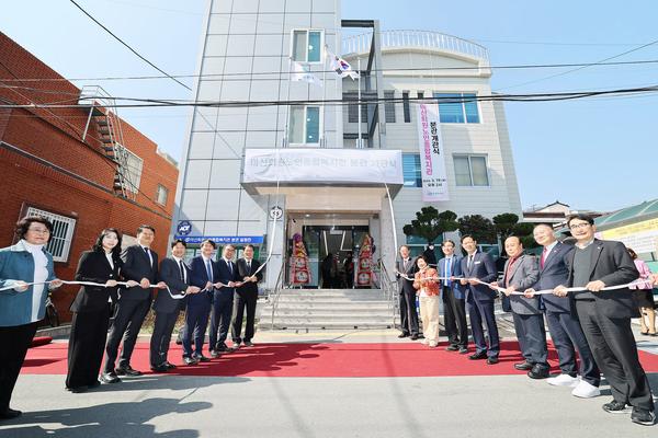 창원특례시, 마산회원노인종합복지관 분관 성황리에 개관★창원특례시, 마산회원노인종합복지관 분관 성황리에 개관(노인장애인과) (1).jpg