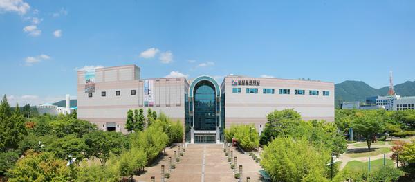 창원문화재단 성산아트홀 전경(2)창원문화재단 성산아트홀.jpg