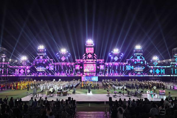 호국정신·선율로 빛난 진해군항제 군악의장페스티벌