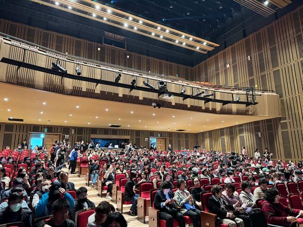 진해아트홀, 9월 정식 개관 앞두고 시범 공연 성황리에 마무리진해아트홀， 9월 정식 개관 앞두고 시범 공연 성황리에 마무리(문화예술과).jpg