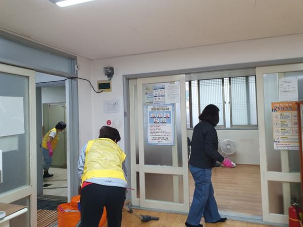 상남동120봉사단경로당환경정비