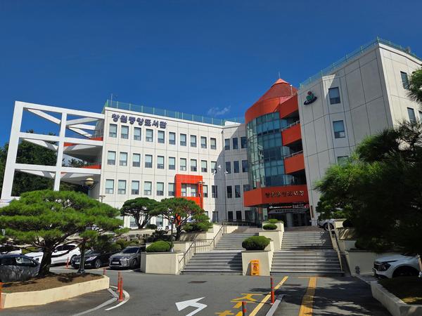 창원중앙도서관 전경